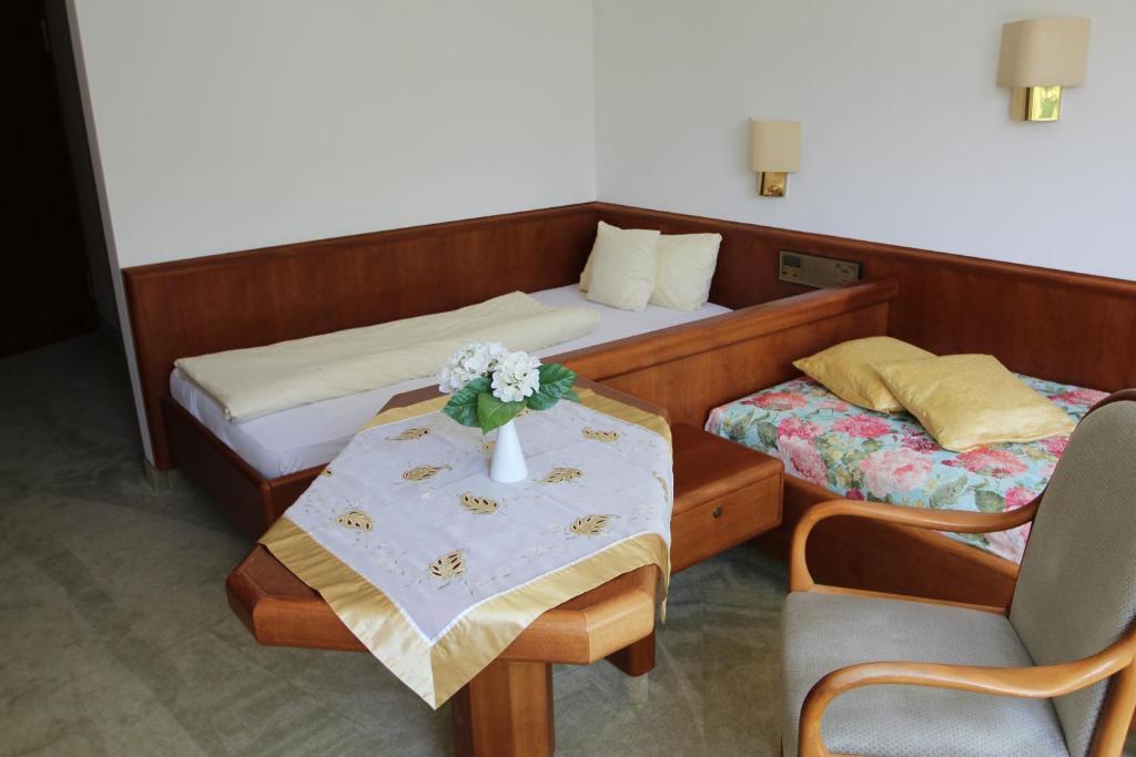 Hotel Am Kurpark Bad Wimpfen Habitación foto